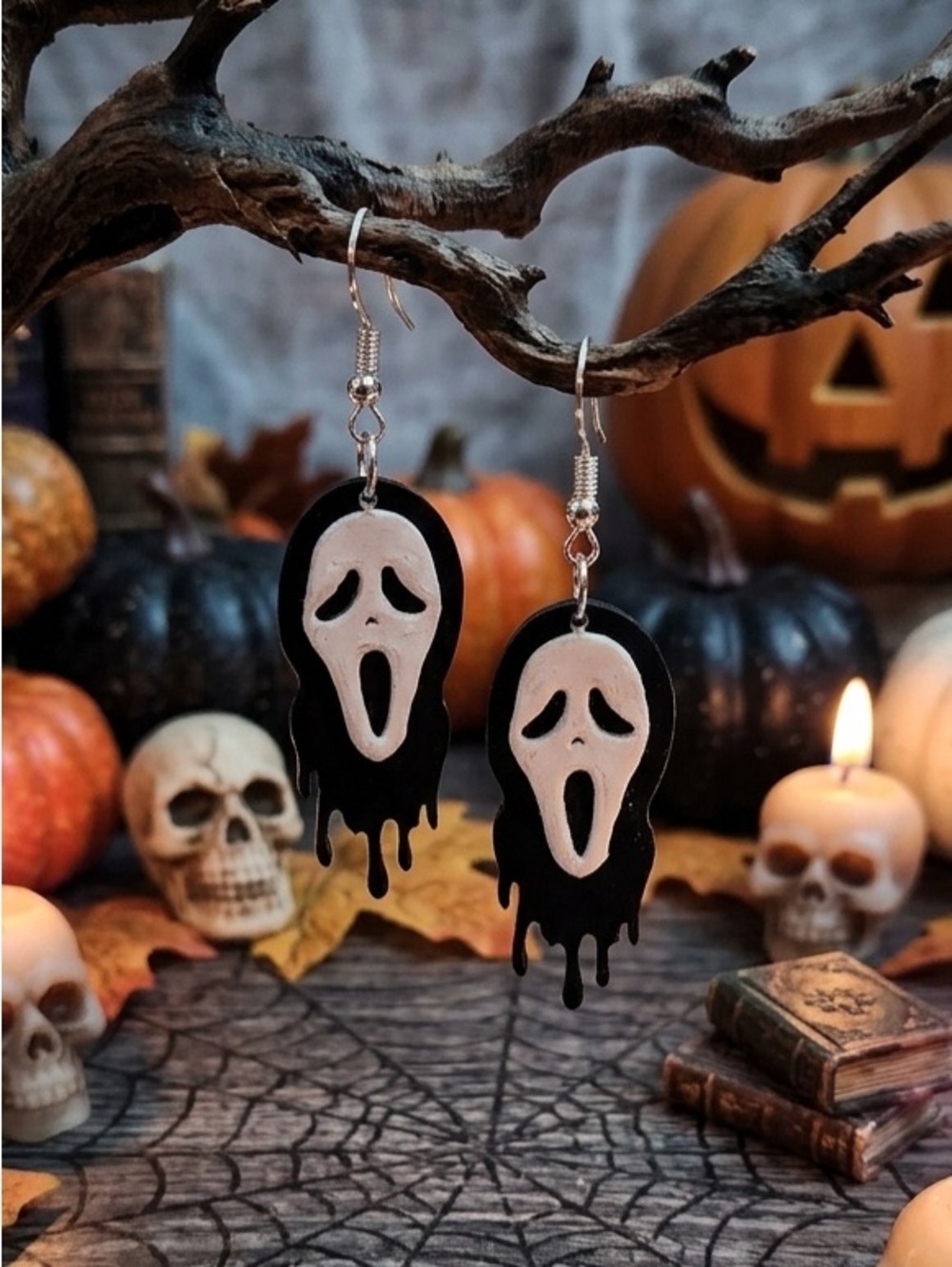 Halloween Scream Ghost Face Drop Earrings - Black and White